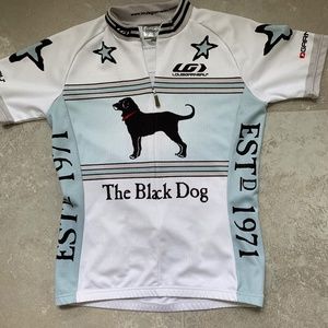 Black dog Louis Garneau bike jersey